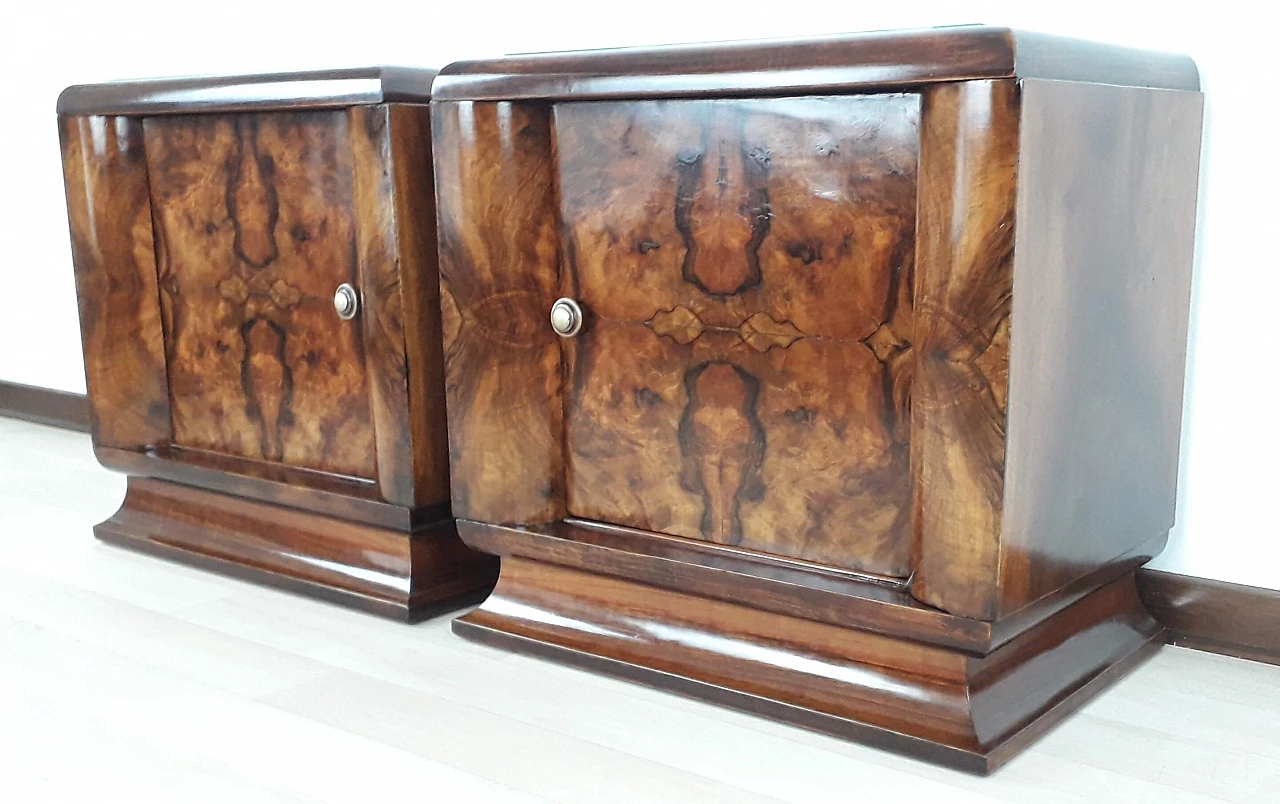 Pair of Florentine Art Deco walnut-root bedside tables, 1925 2