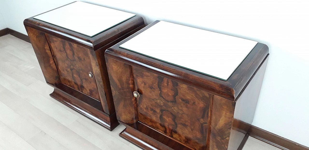 Pair of Florentine Art Deco walnut-root bedside tables, 1925 9