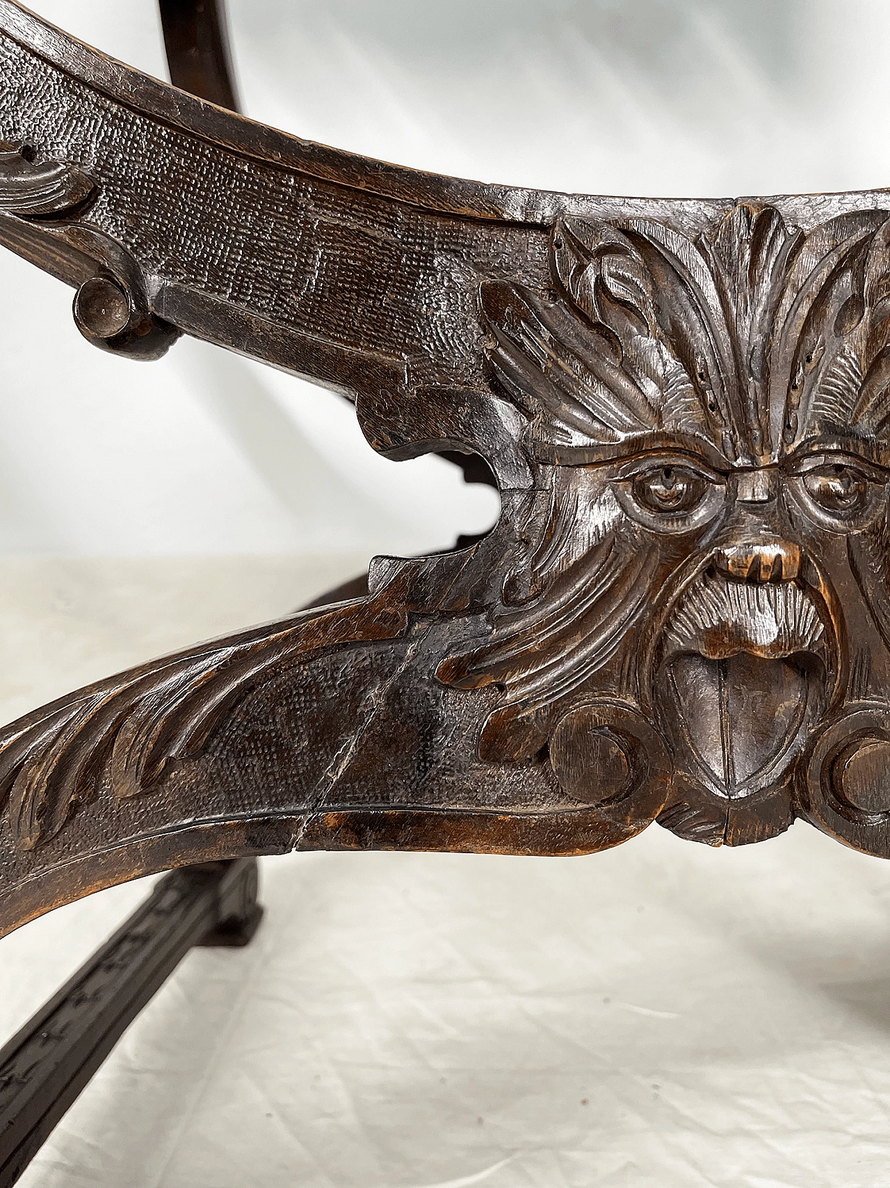 Pair of Renaissance style Savonarola armchairs, late 19th century 14