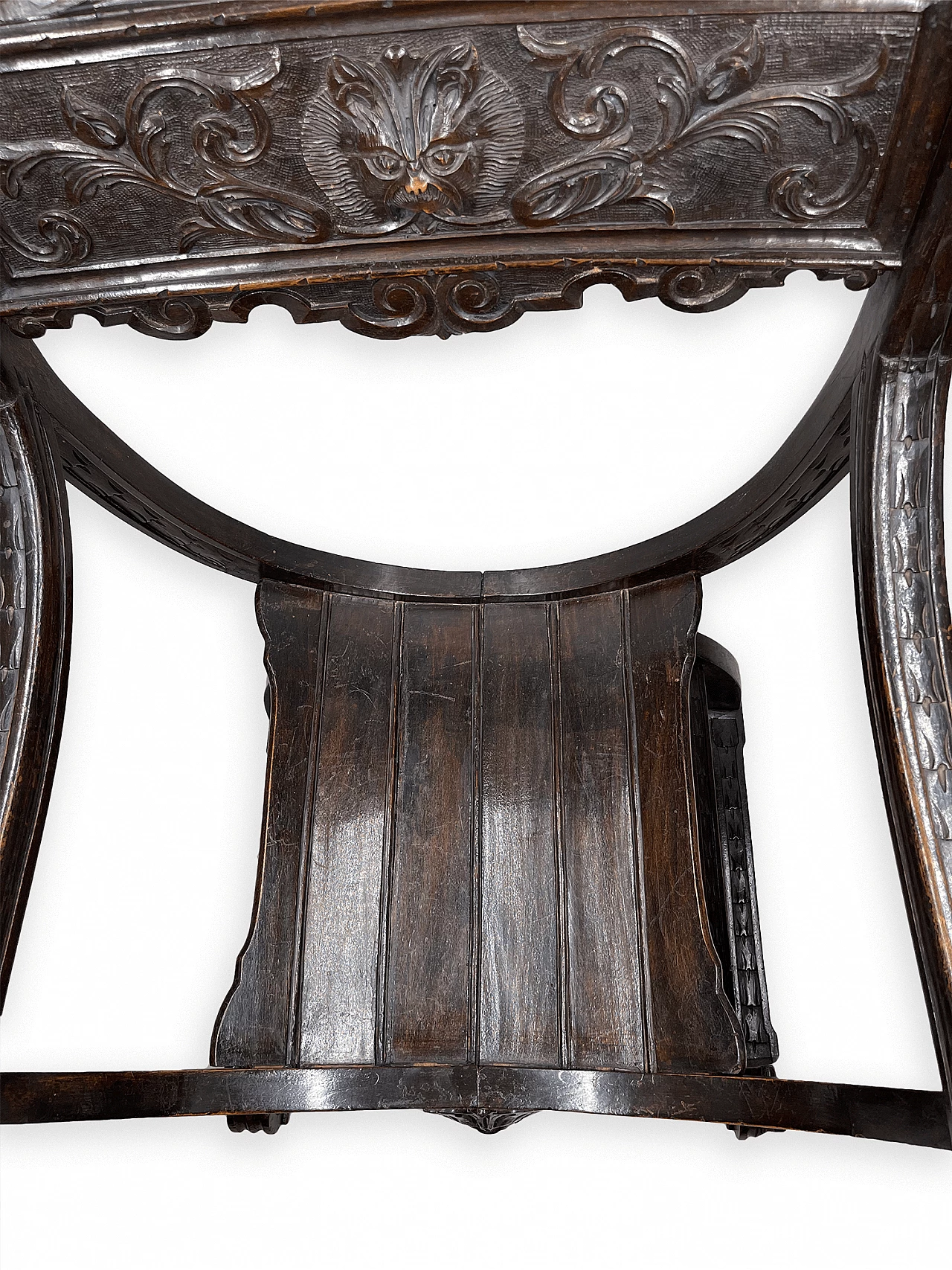 Pair of Renaissance style Savonarola armchairs, late 19th century 15