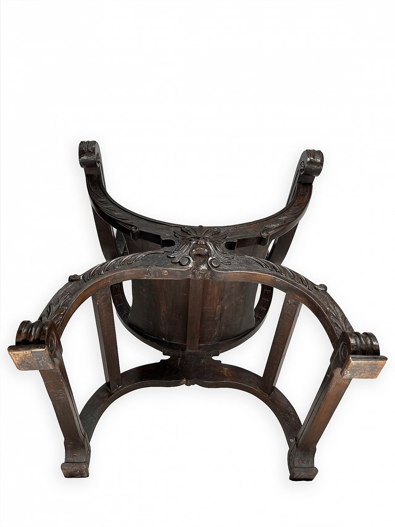 Pair of Renaissance style Savonarola armchairs, late 19th century 39