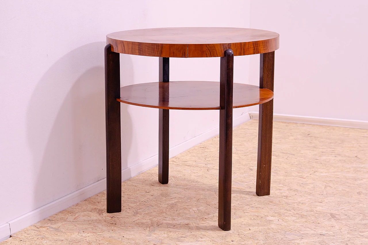 Czechoslovakian Art Deco round walnut coffee table, 1930s 4