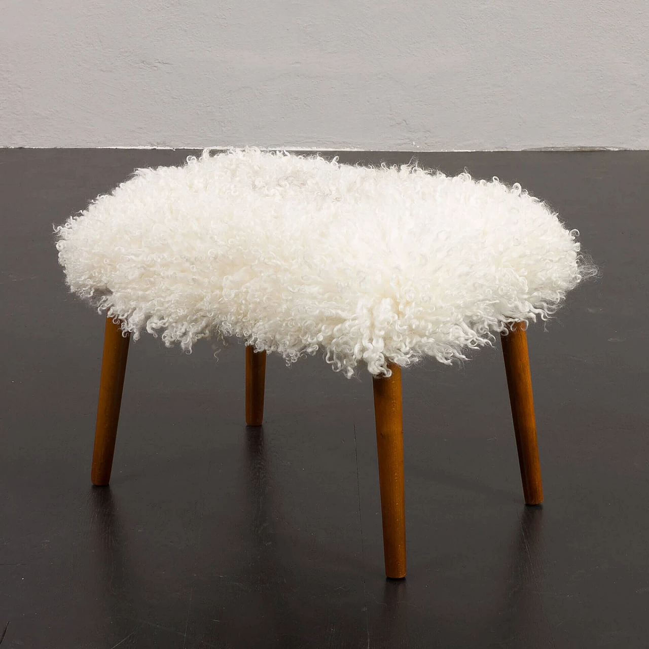 Footstool in natural long-haired sheepskin and teak legs, 1970s 7