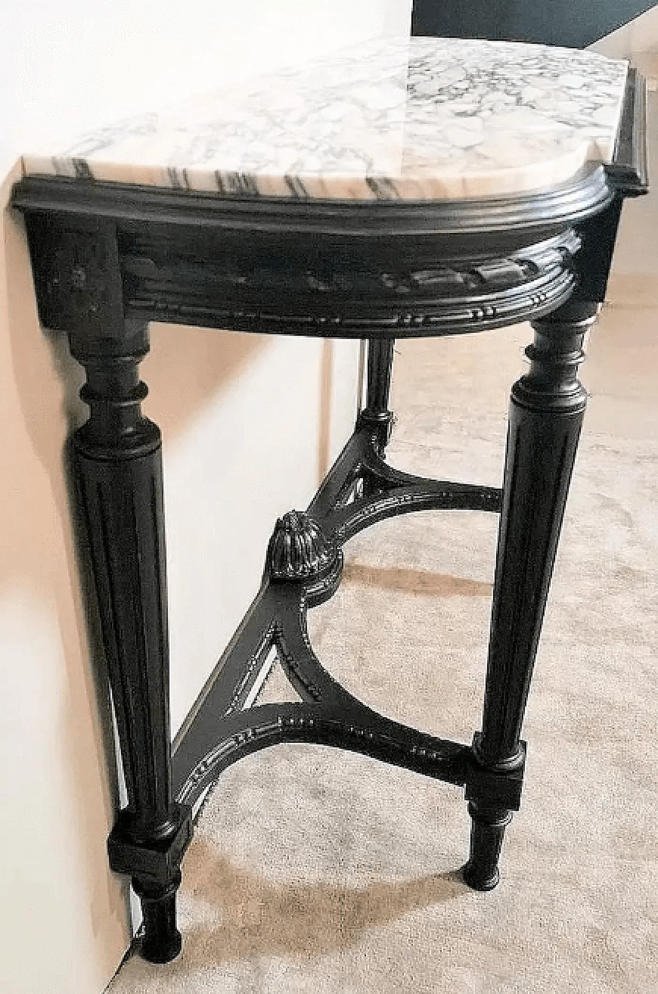 Napoleon III style French console table in black wood and Carrara arabesque marble, 19th century 16