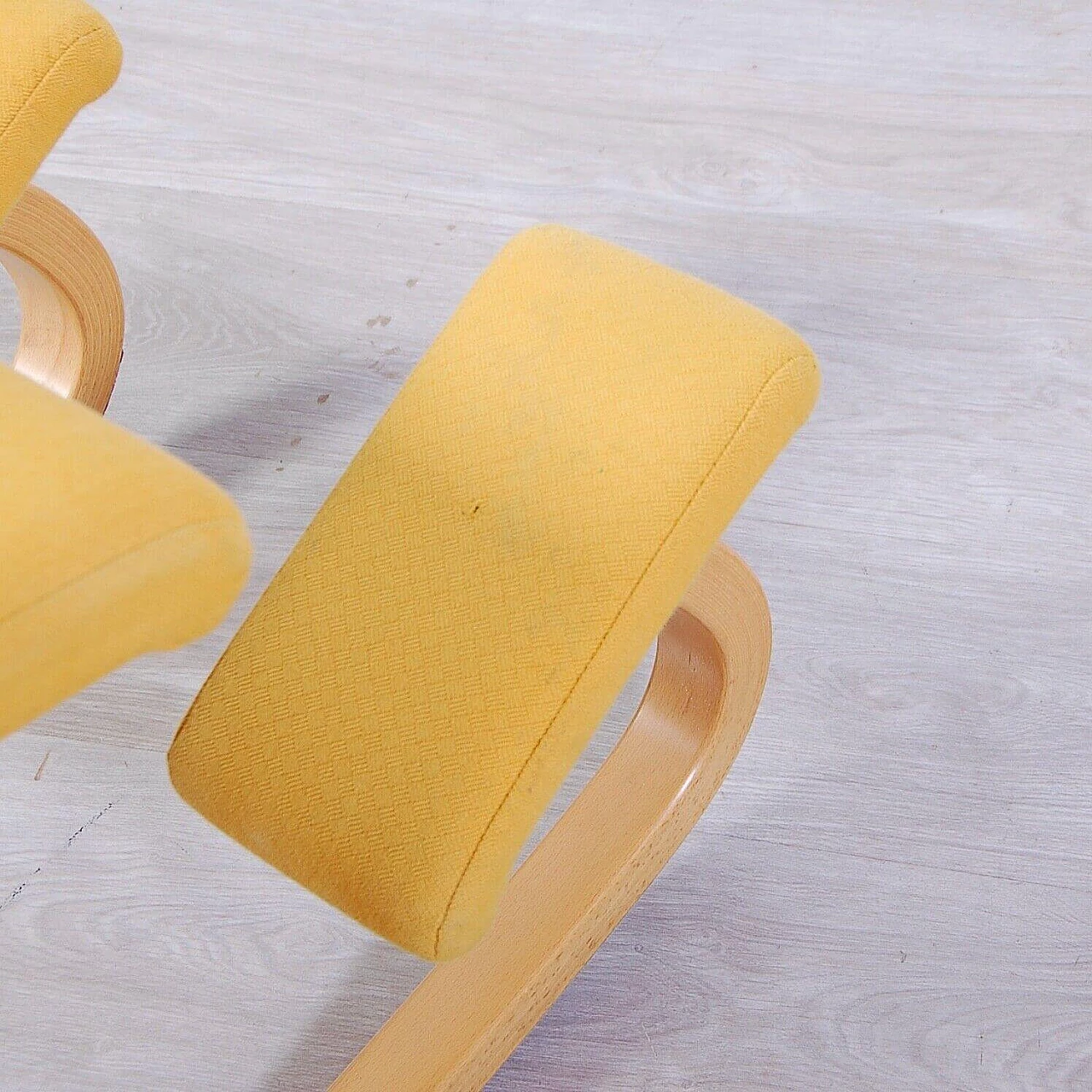 Sedia ergonomica gialla Stokke di Peter Opsvik, anni '80 8