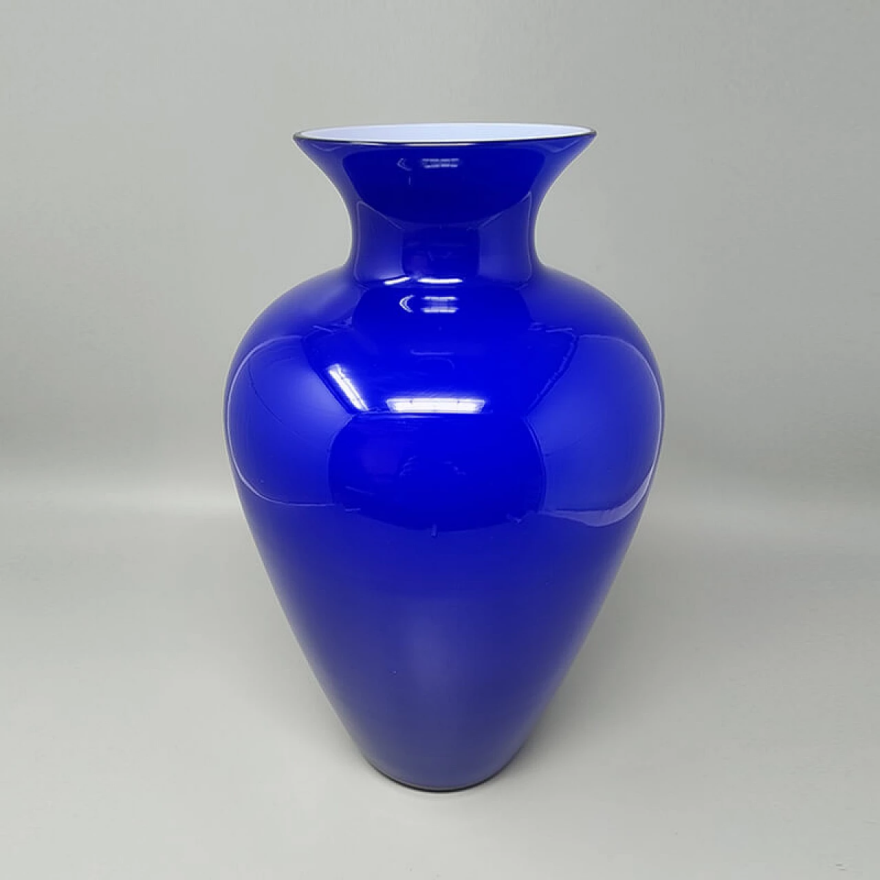 Vaso in vetro blu di Ind. Vetraria Valdarnese, anni '70 2