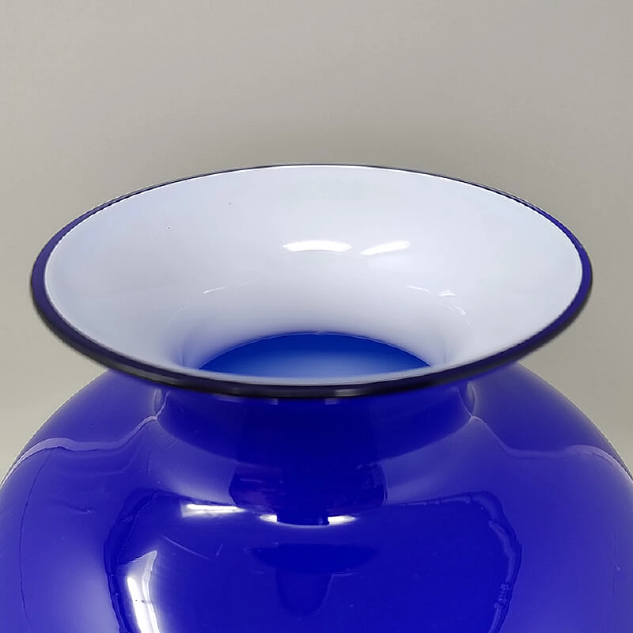 Vaso in vetro blu di Ind. Vetraria Valdarnese, anni '70 5