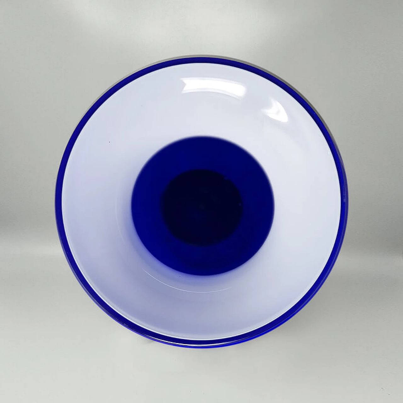 Vaso in vetro blu di Ind. Vetraria Valdarnese, anni '70 7