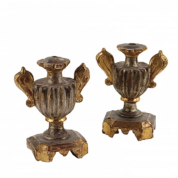 Coppia di vasi in legno intagliato, dorato e argentato, metà '800