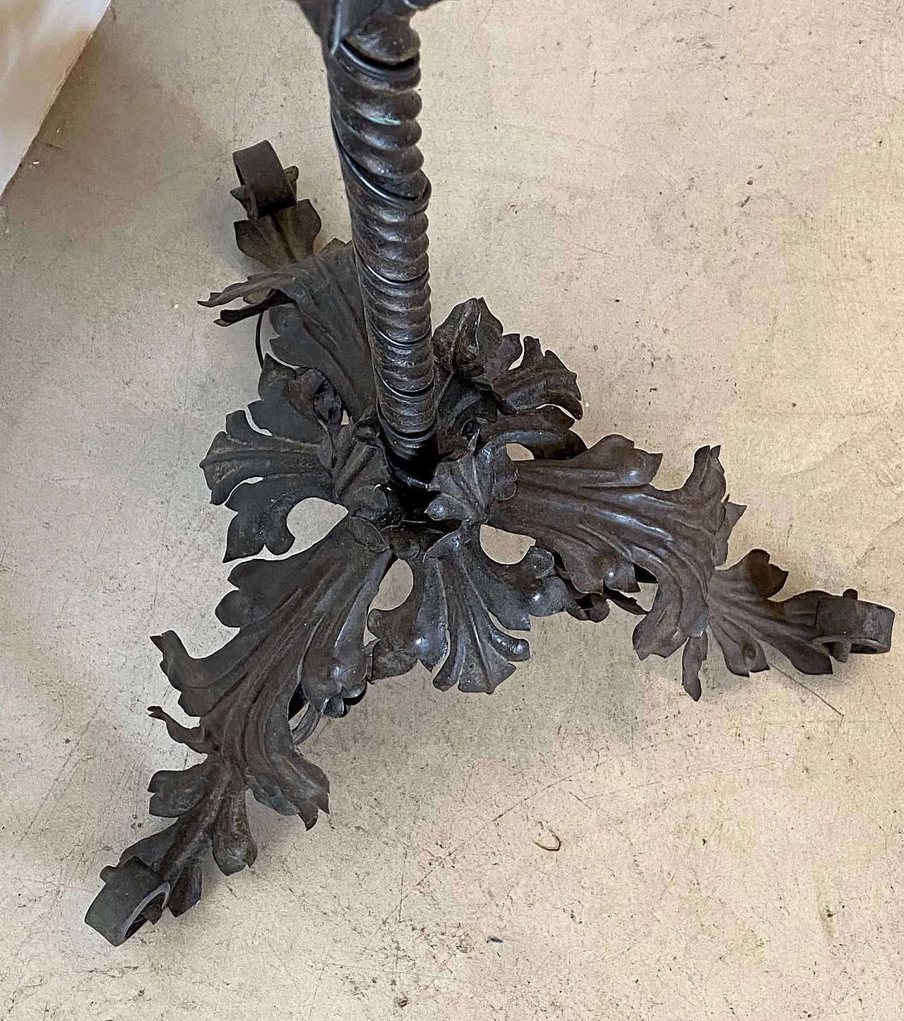 Wrought iron floor candle holder, early 20th century 12