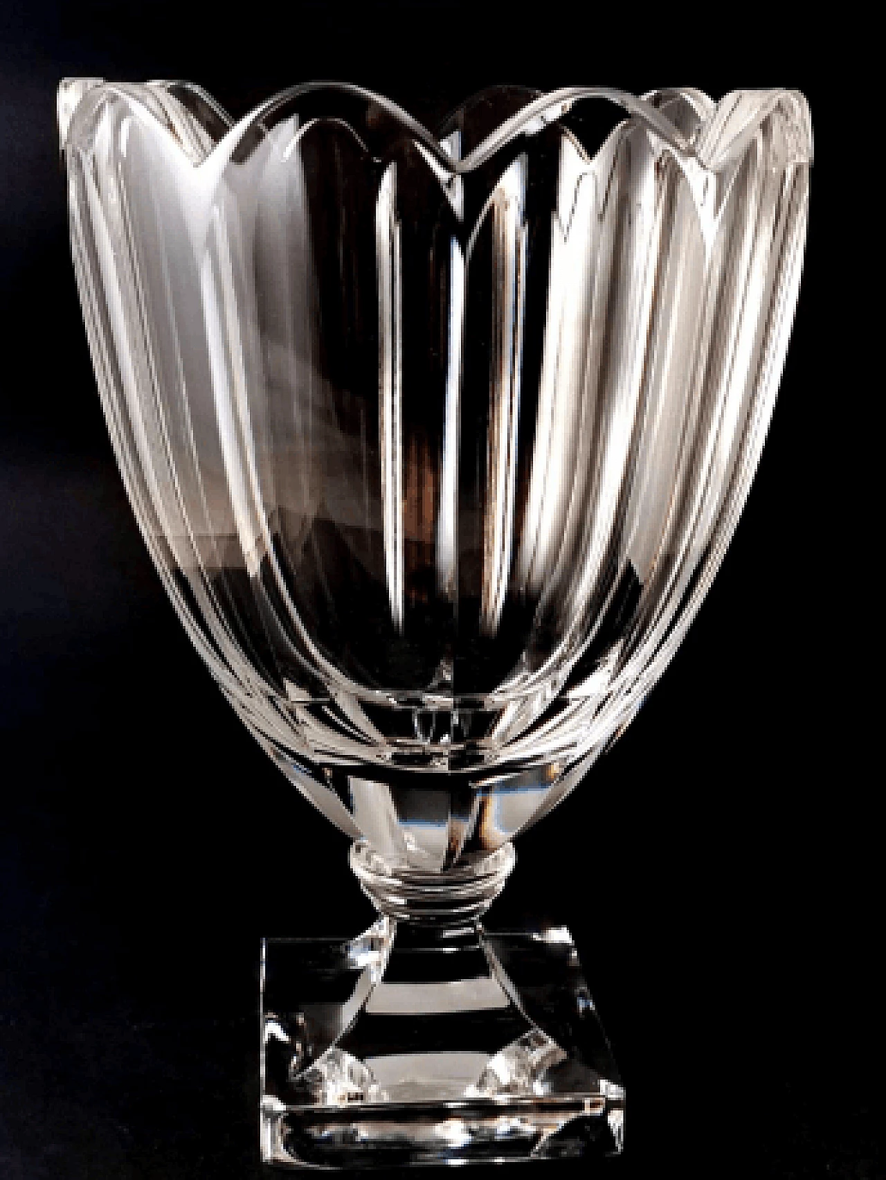 Swedish crystal tulip vase, 1980s 2