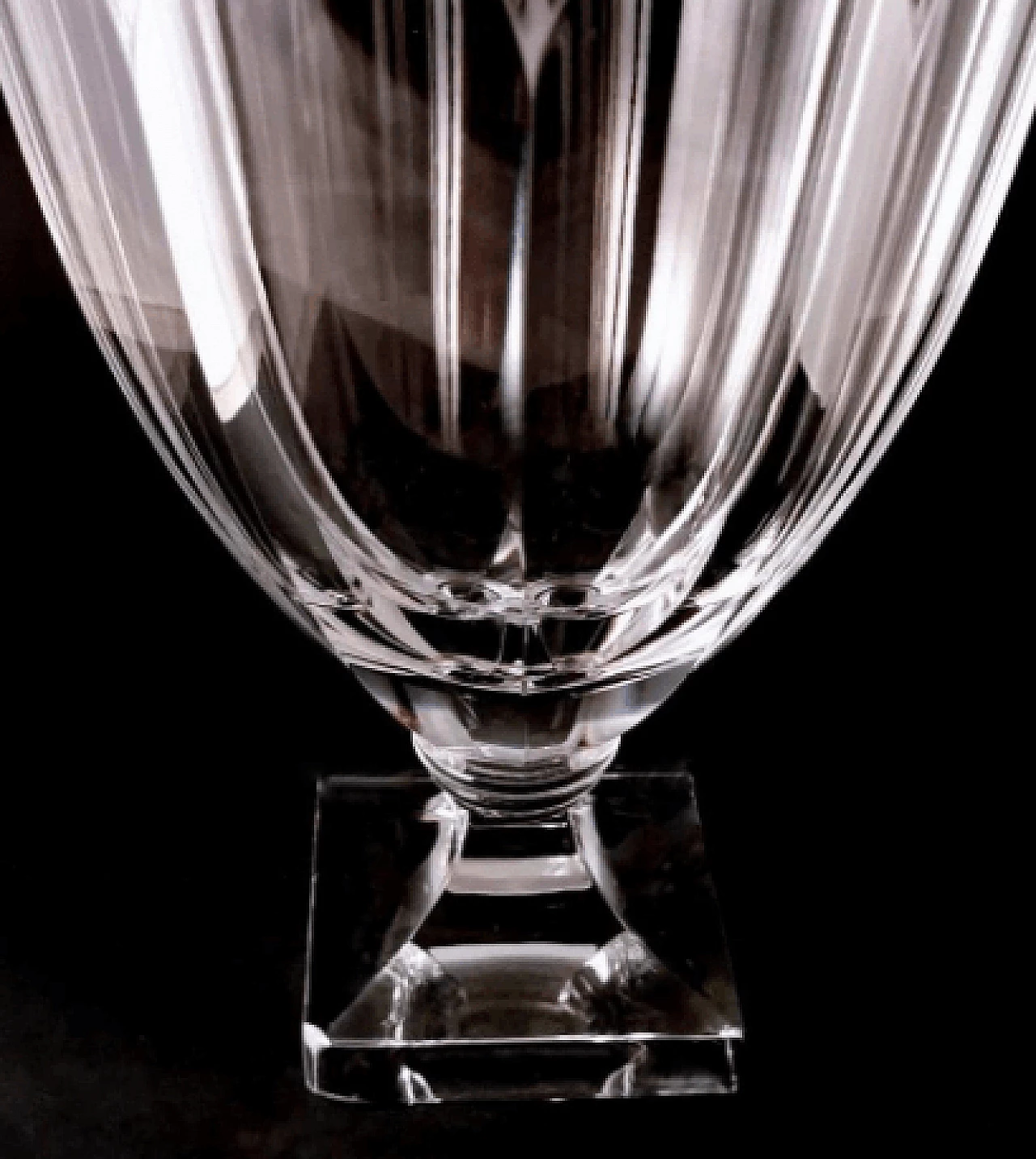 Swedish crystal tulip vase, 1980s 6