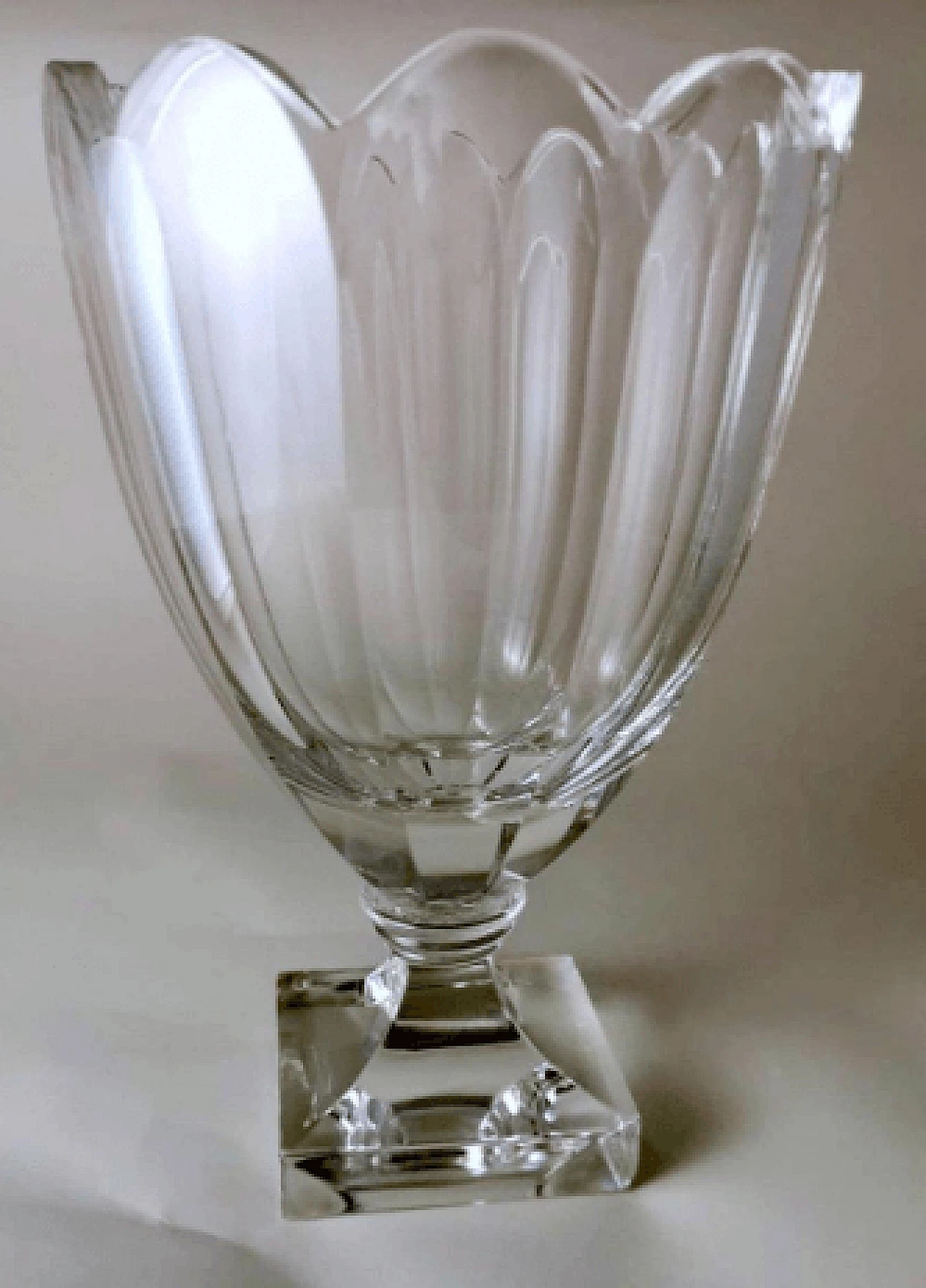 Swedish crystal tulip vase, 1980s 14