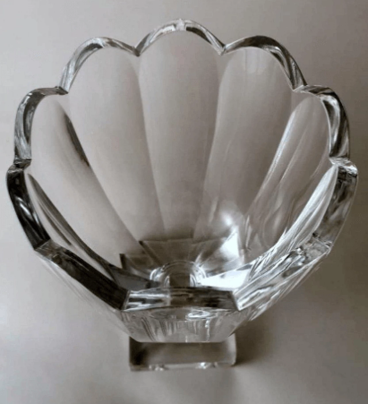 Swedish crystal tulip vase, 1980s 16