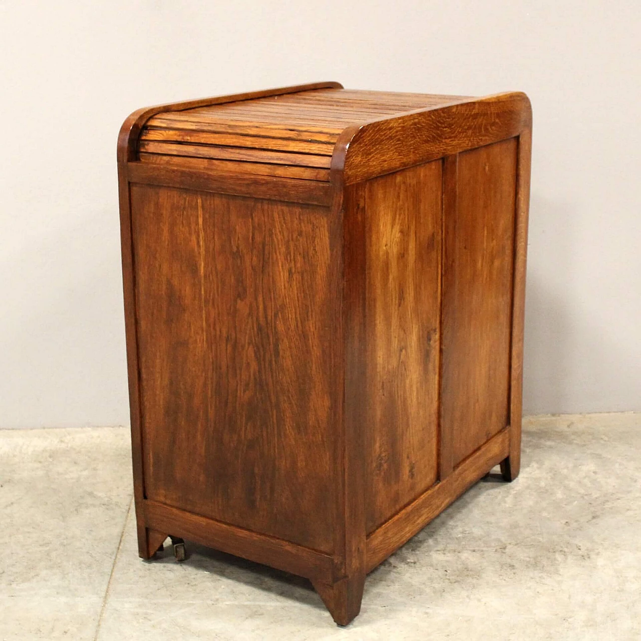 Oak filing cabinet with shutter and drawers, early 20th century 3