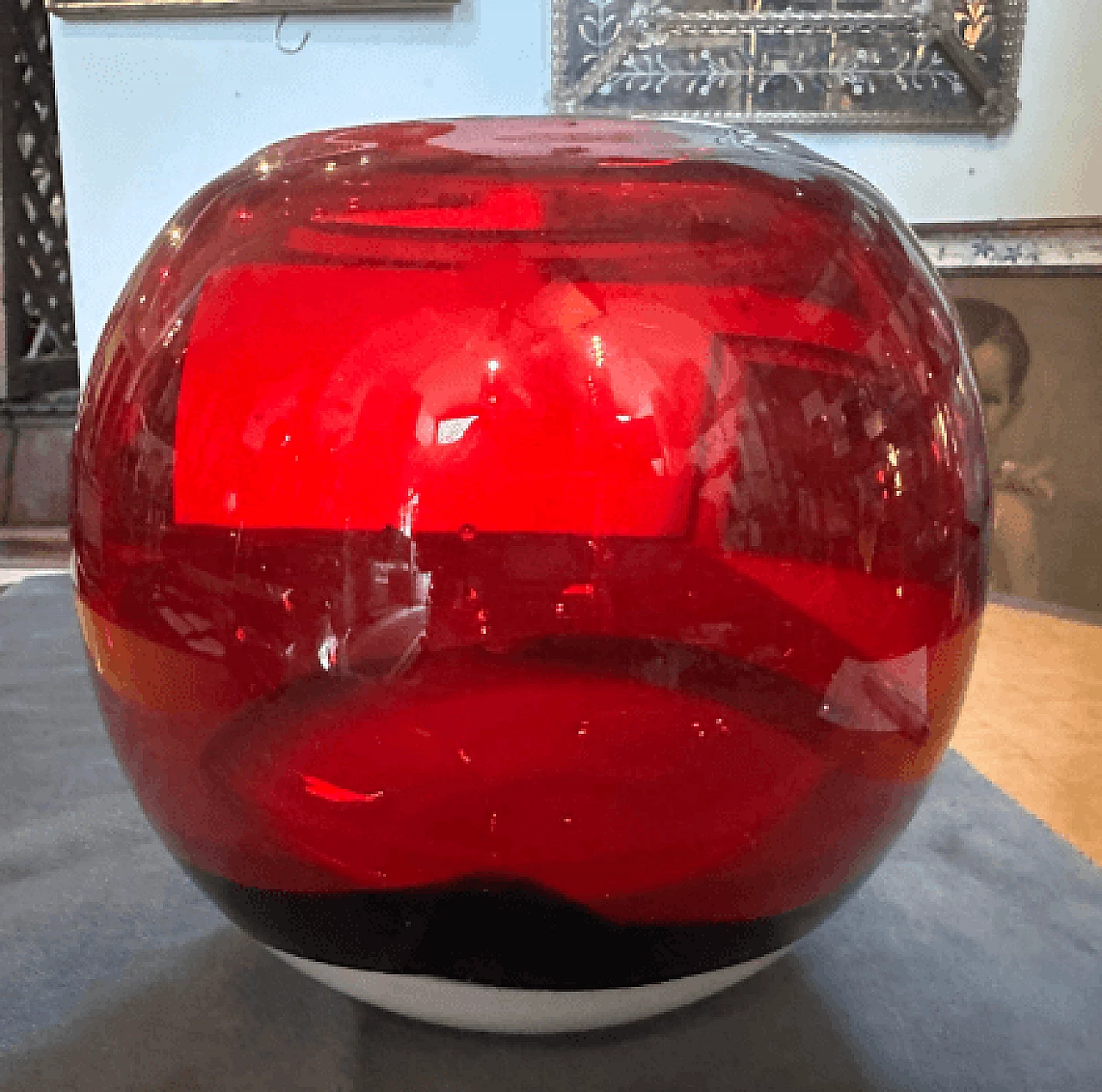Spherical red, white and black Murano glass vase, 1990s 2