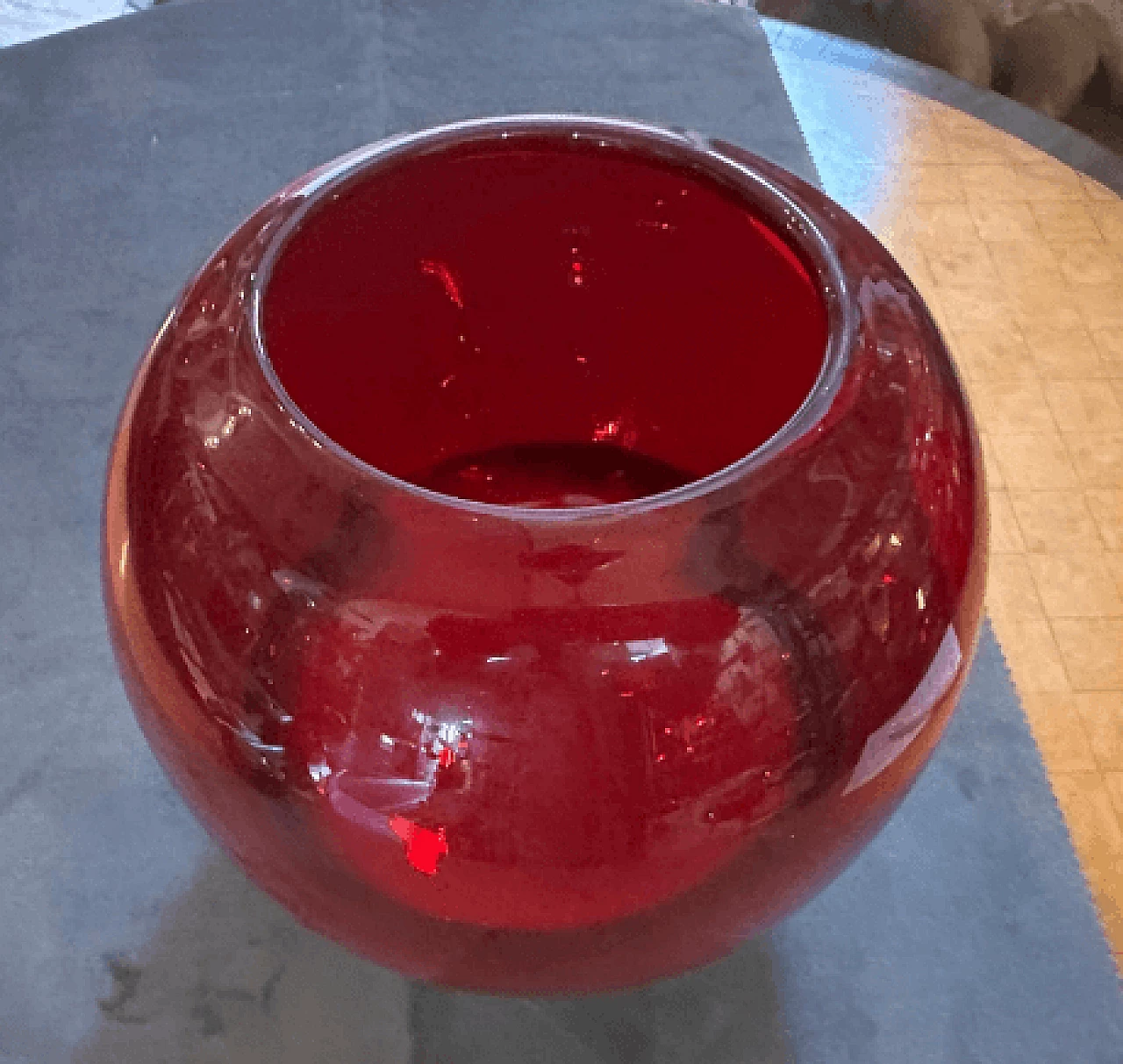 Spherical red, white and black Murano glass vase, 1990s 4