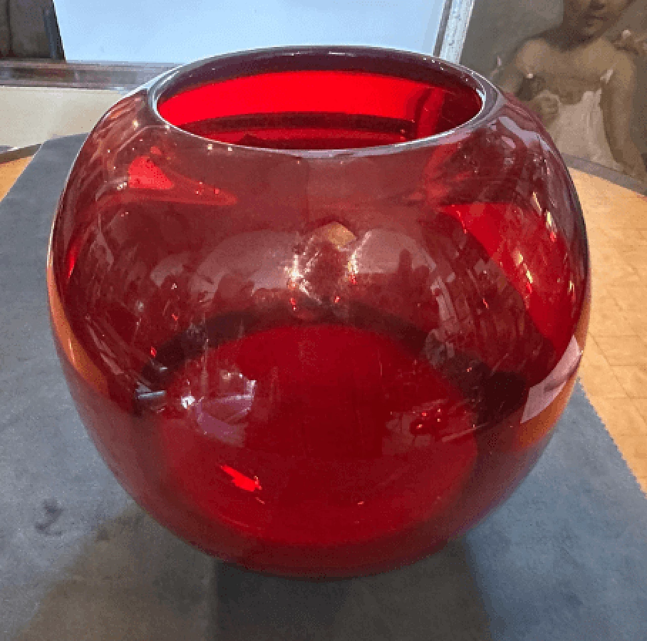 Vaso sferico in vetro di Murano rosso, bianco e nero, anni '90 6