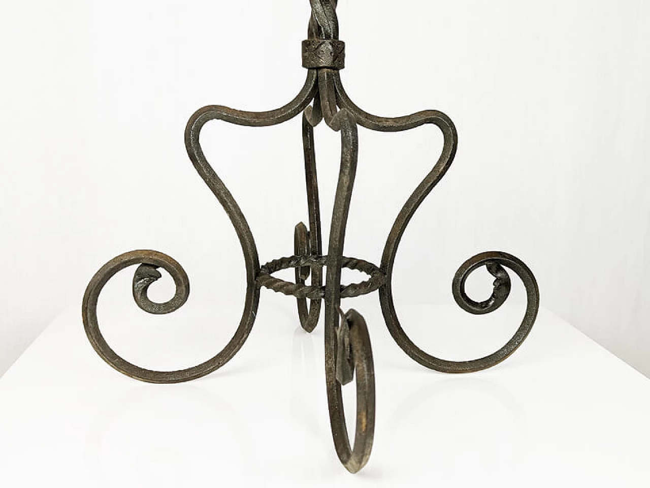 Wrought iron pedestal attributed to Alessandro Mazzucotelli, early 20th century 9