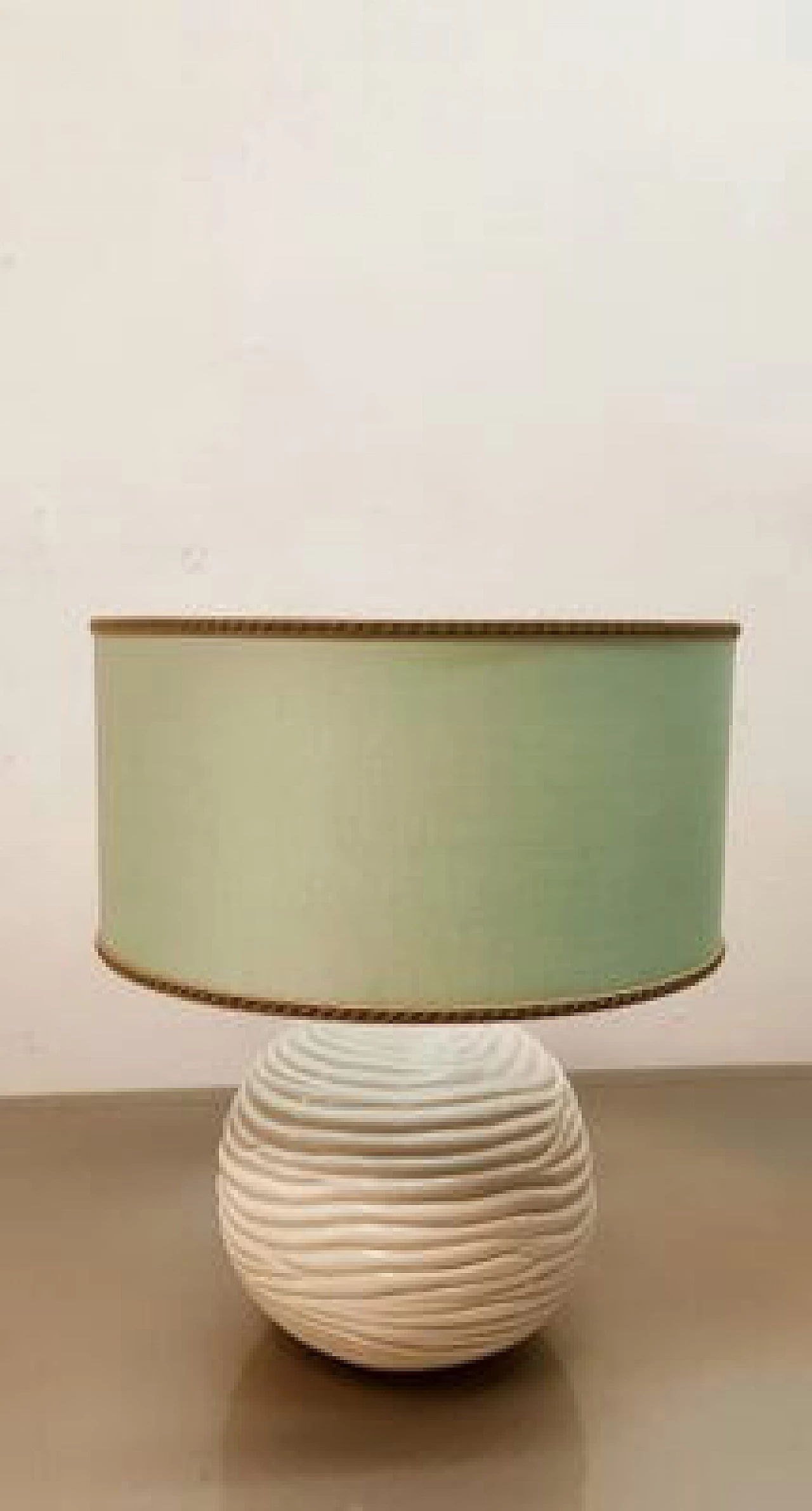 Lampada da tavolo in ceramica bianca con paralume verde acqua, anni '60 10