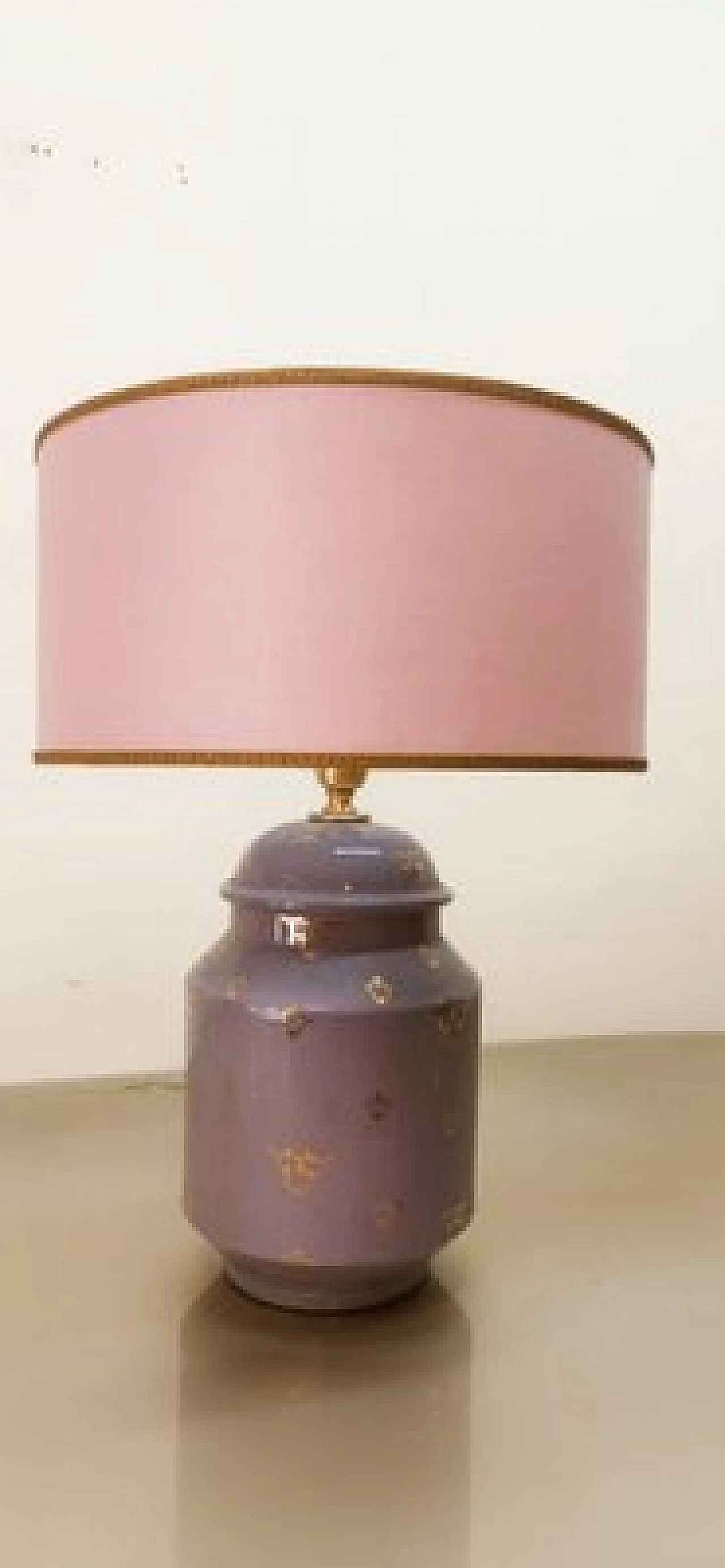 Lampada da tavolo in ceramica viola con paralume in tessuto, anni '70 2