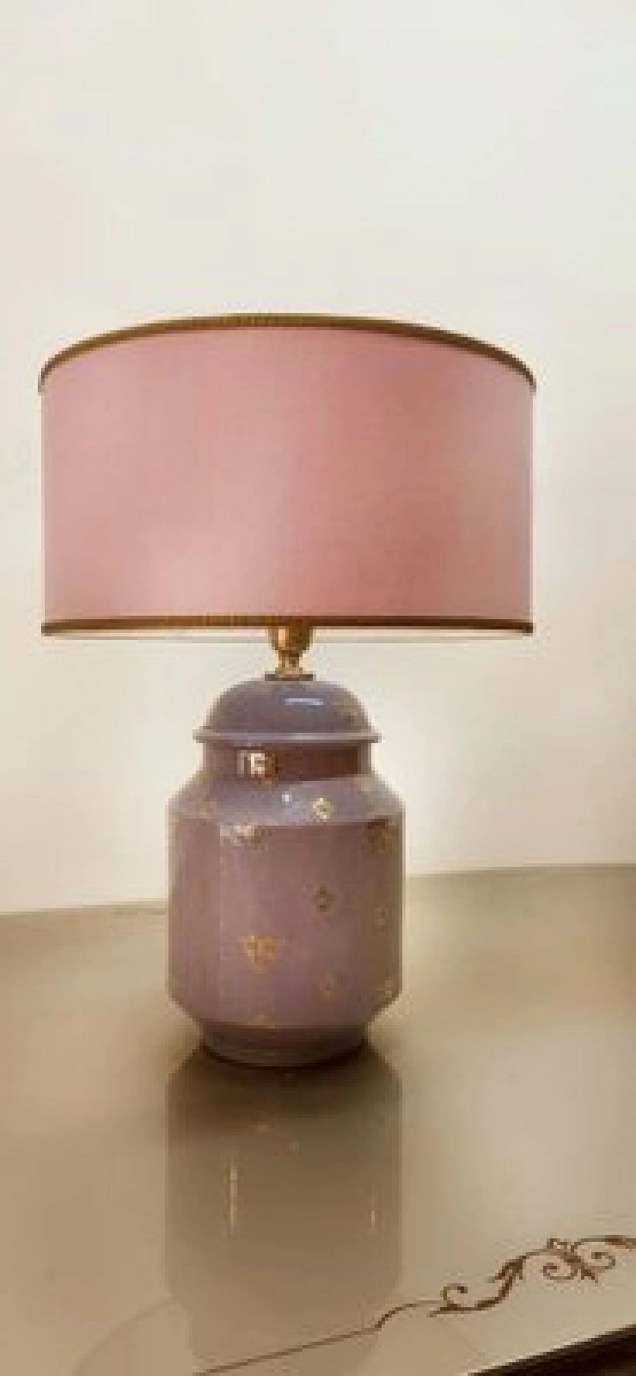 Lampada da tavolo in ceramica viola con paralume in tessuto, anni '70 9