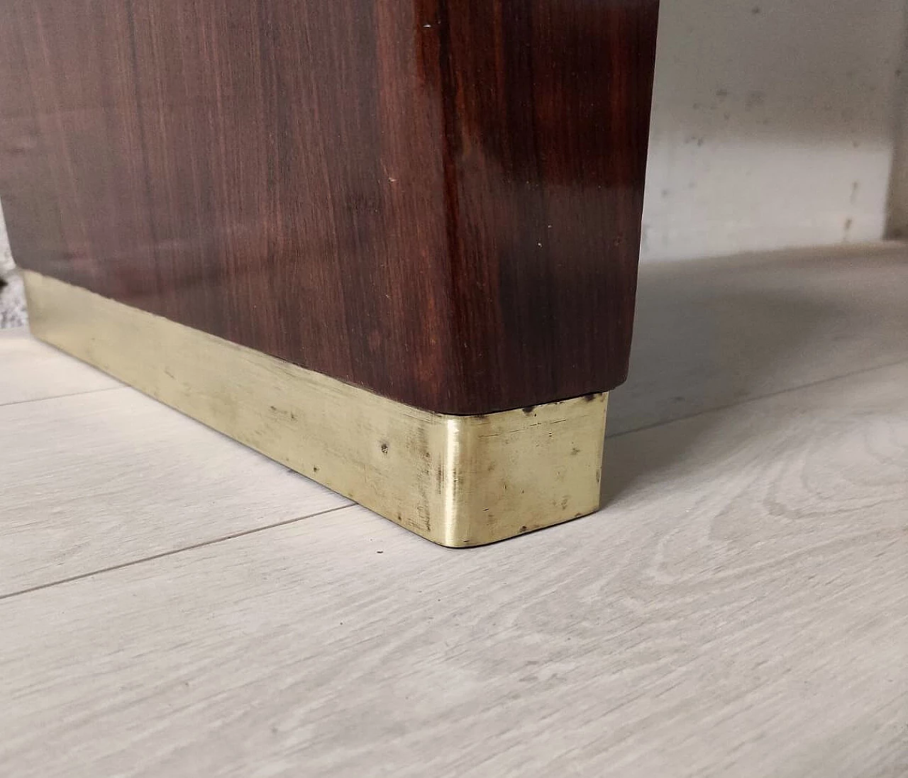 Cassettiera in legno impiallacciato radica di acero, anni '50 7