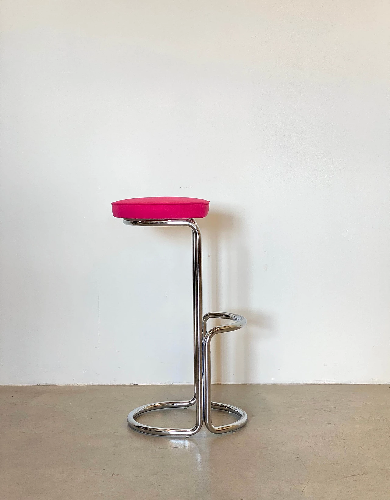 Pair of steel bar stools, 1970s 10