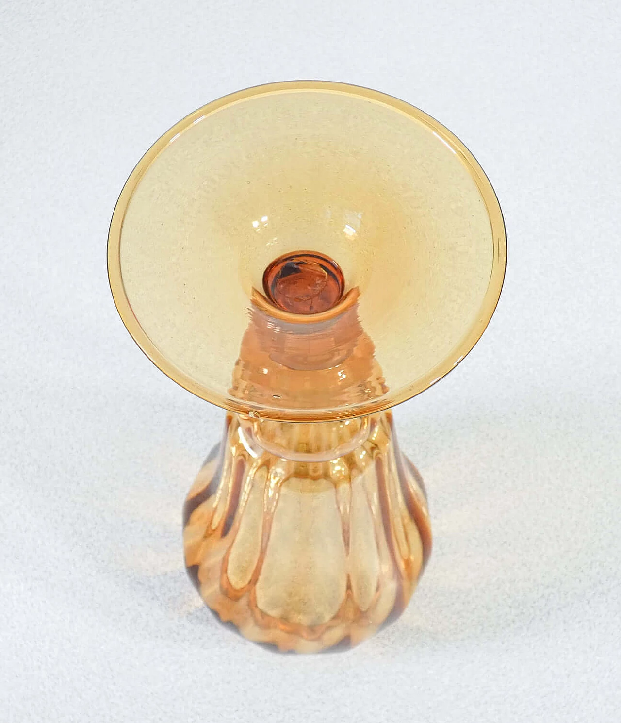 Vaso in vetro soffiato di Vittorio Zecchin per MVM Cappellin, anni '20 9