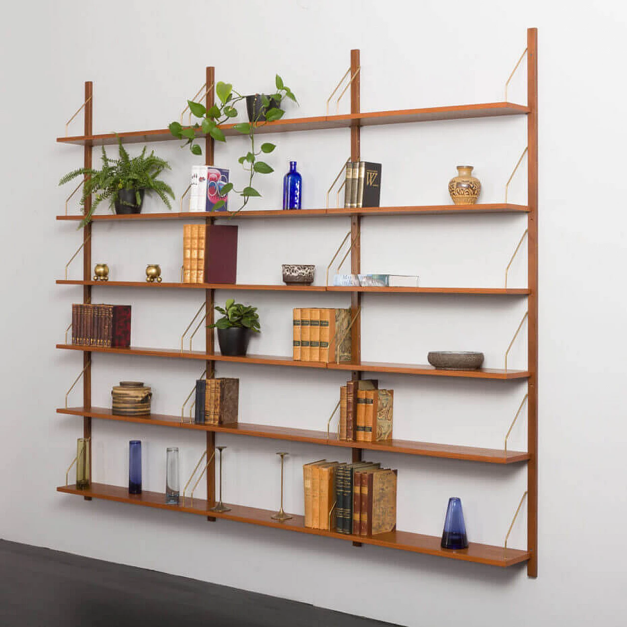 Modular teak 18-shelf  bookcase in the style of Poul Cadovius, 1970s 3