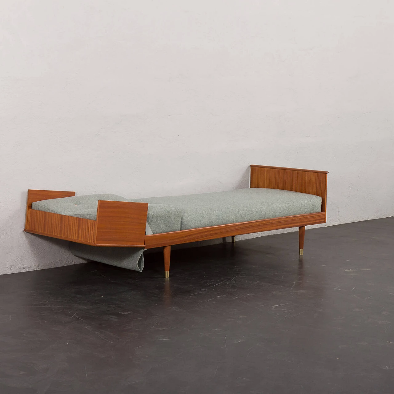 Scandinavian mahogany daybed attributed to Ingmar Relling, 1960s 11
