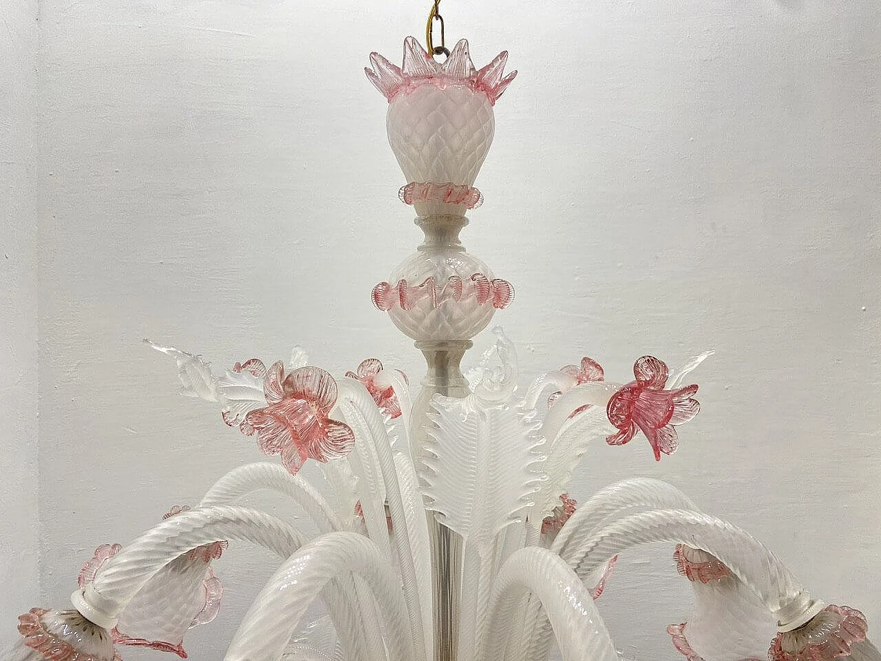 Lampadario in vetro di Murano bianco e rosa, anni '60 3