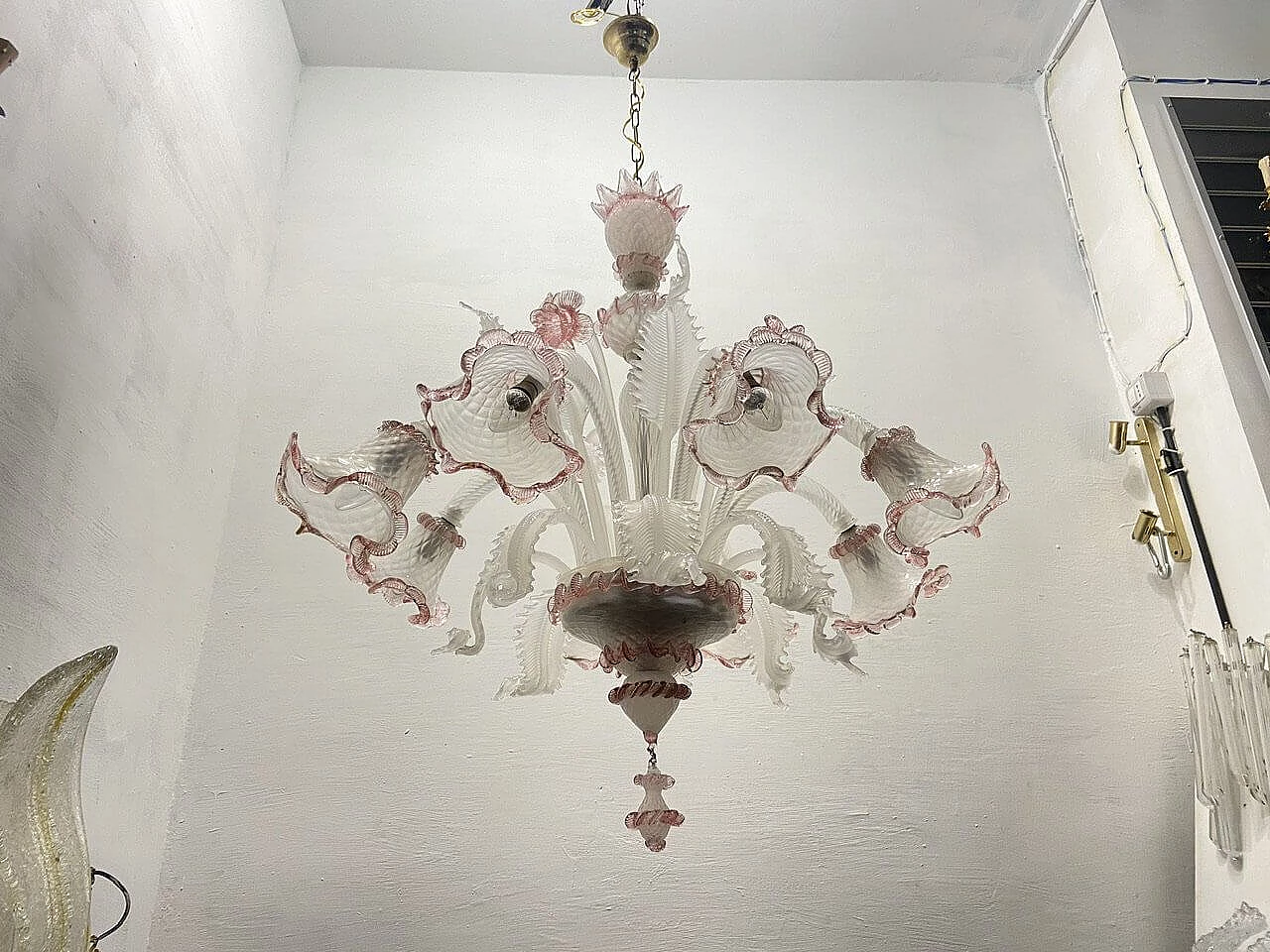 Lampadario in vetro di Murano bianco e rosa, anni '60 10