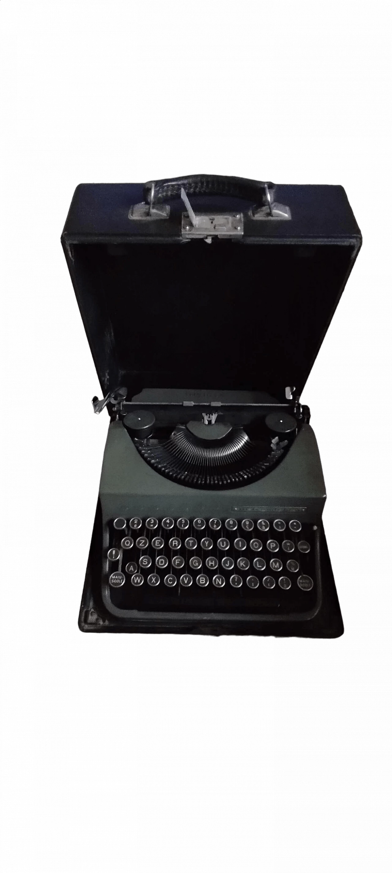 Invicta portable typewriter with case, 1930s 9