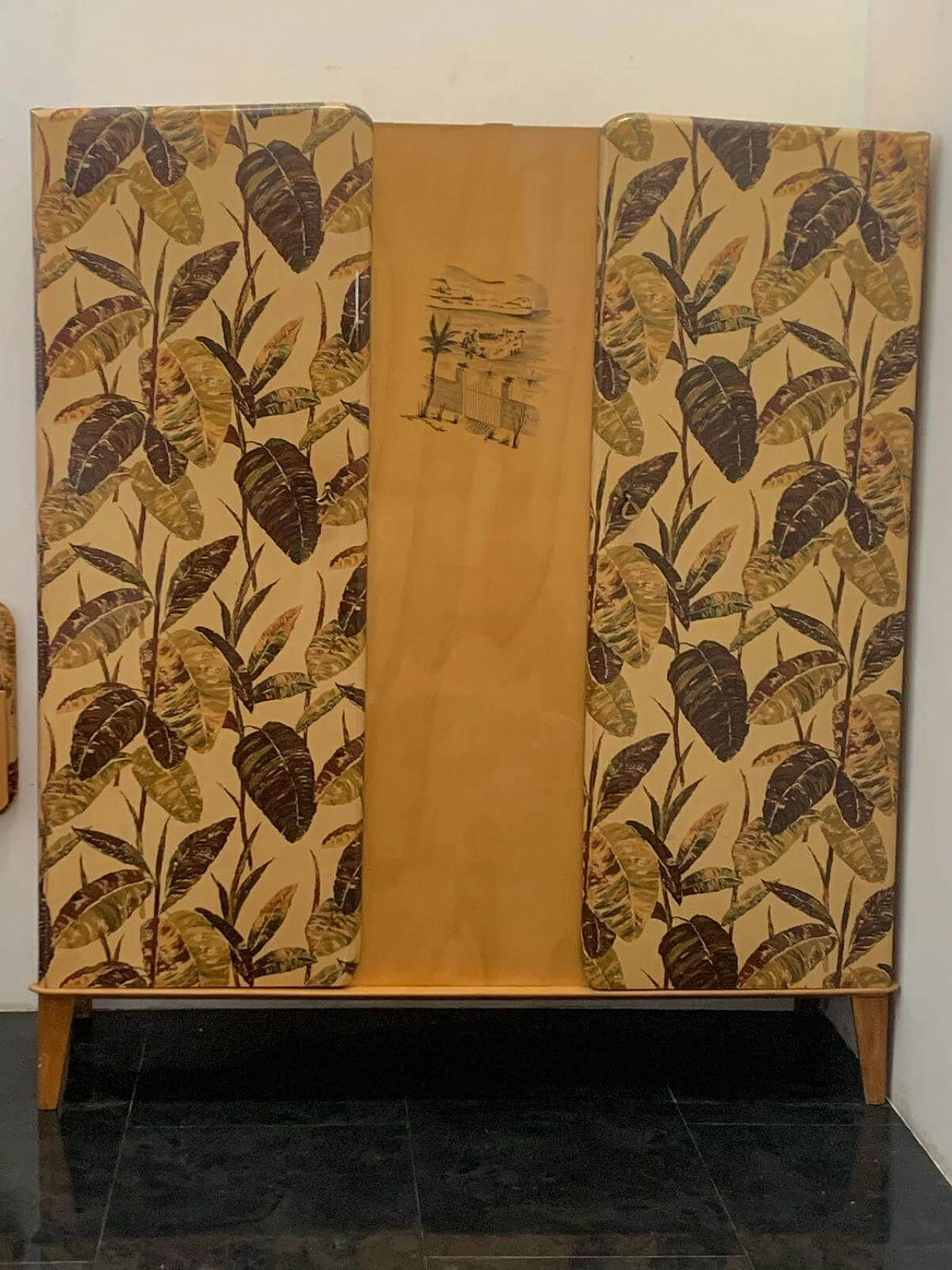 Maple wardrobe with leaf decoration, 1950s 1