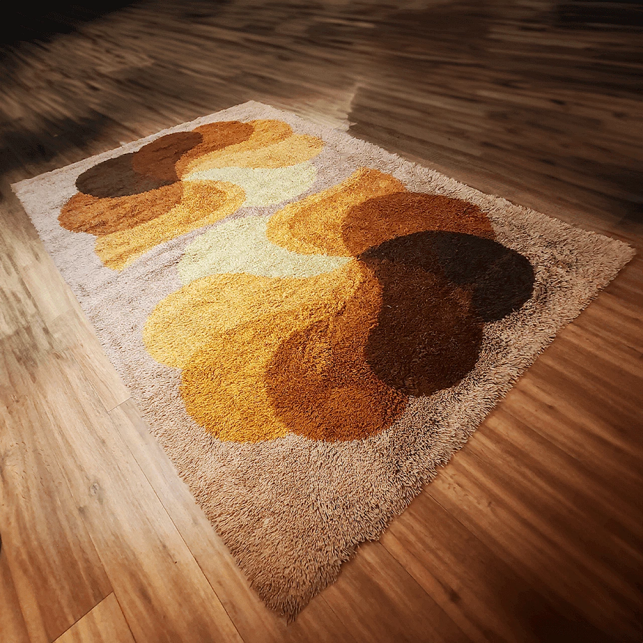 Tappeto Space Age in lana marrone e beige, anni '70 12