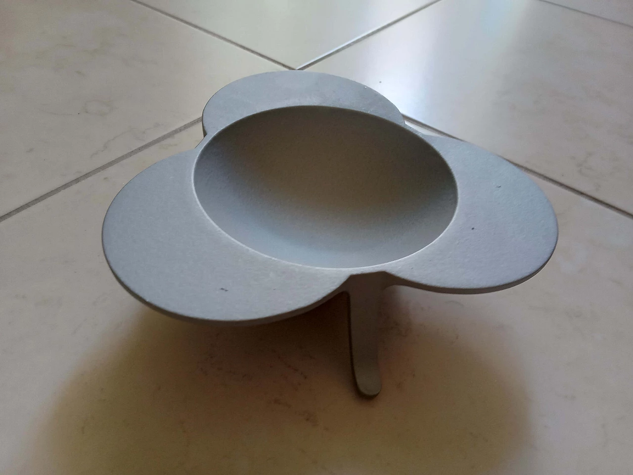 Posacenere Clino di Enzo Mari per Kartell 5