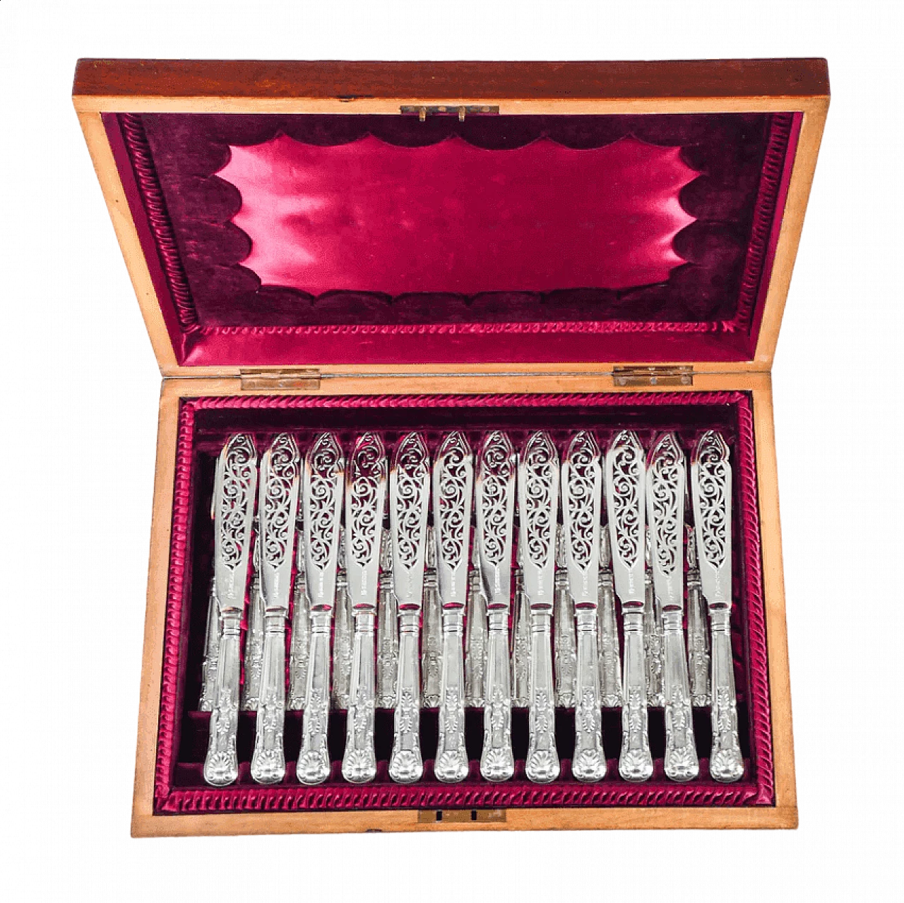 24 Silverplate fish cutlery with wooden case, 19th century 13