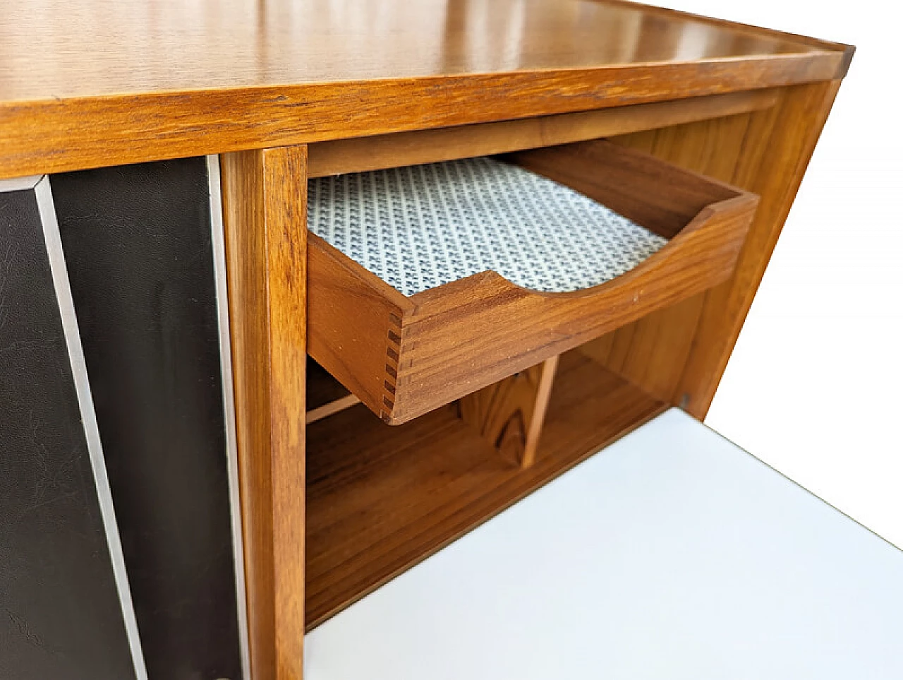 Credenza in legno di teak e skai nero di G. Coslin per 3V Arredamenti, anni '60 4