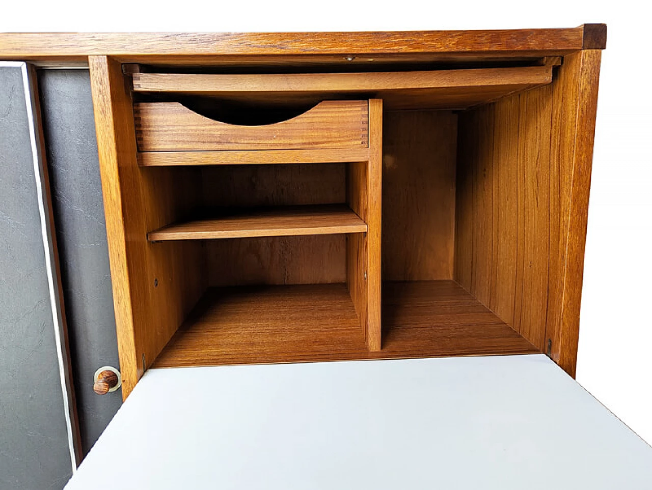 Credenza in legno di teak e skai nero di G. Coslin per 3V Arredamenti, anni '60 12