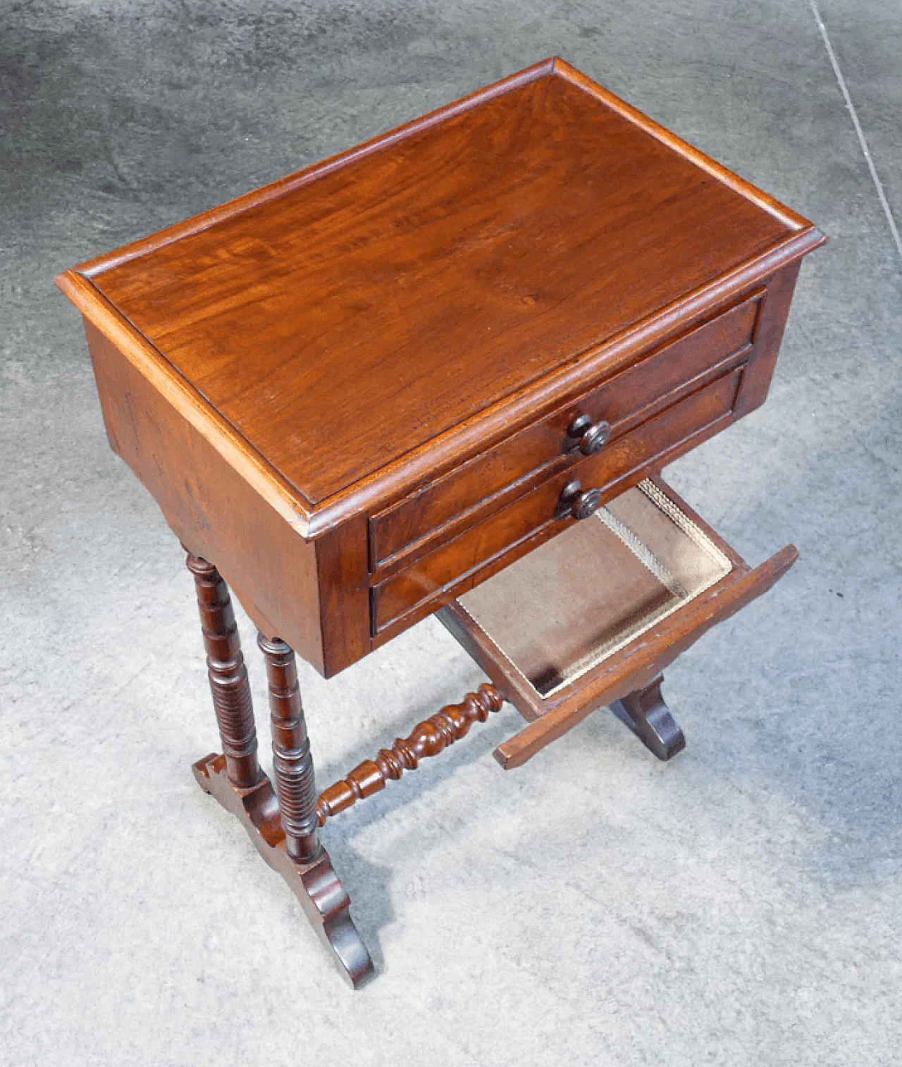 Wooden work table with three drawers, 19th century 6