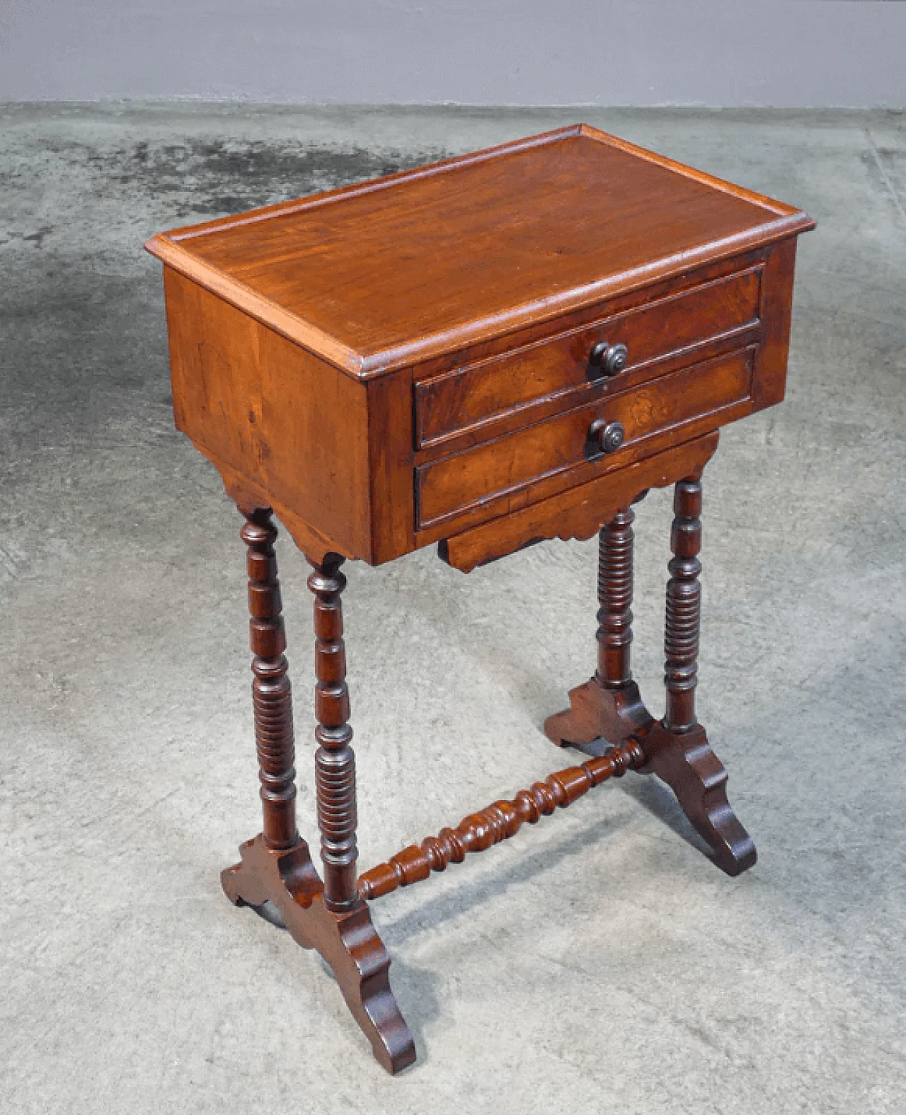 Wooden work table with three drawers, 19th century 7