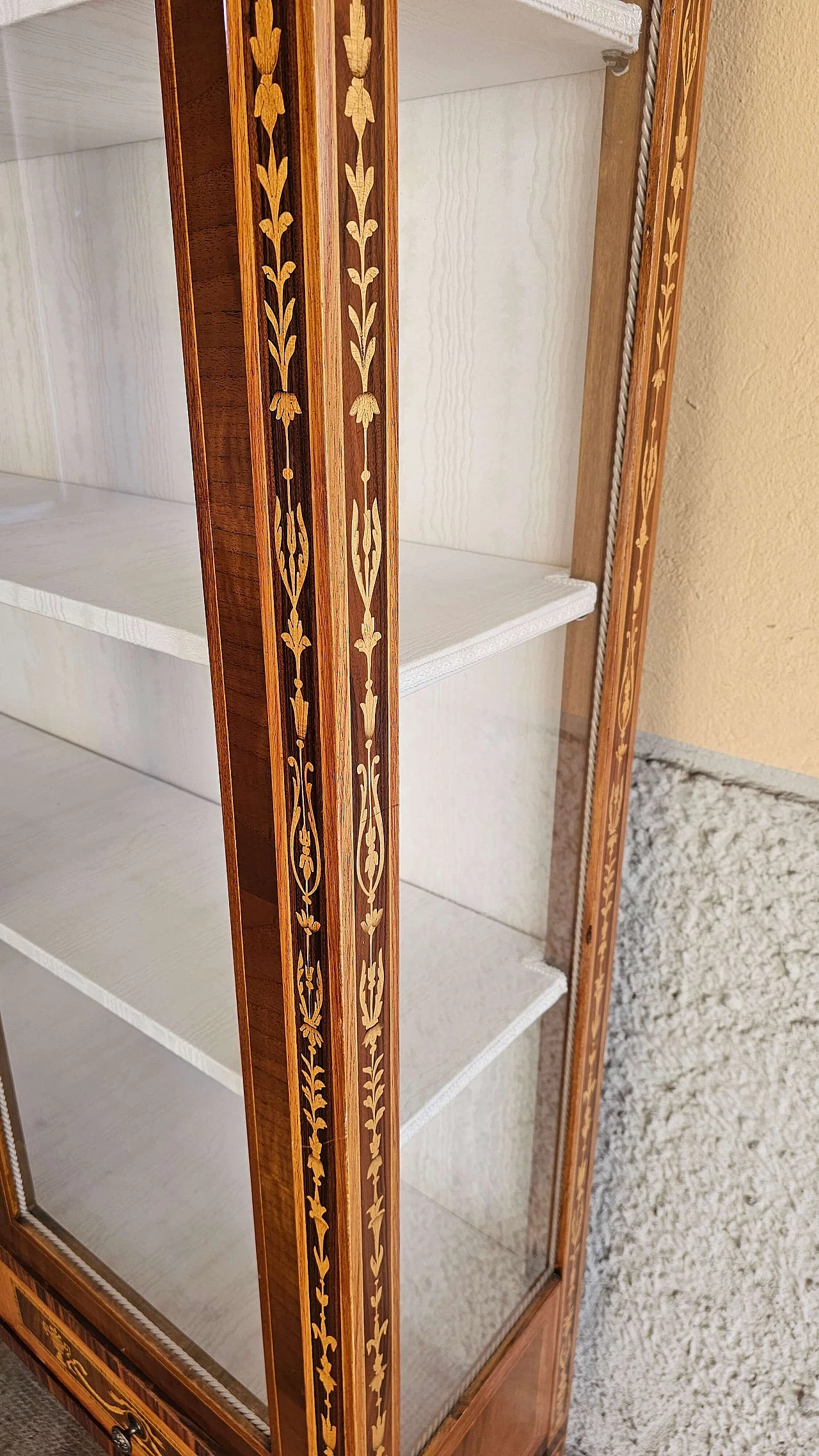 Lombard display case in walnut with boxwood inlay, early 20th century 3