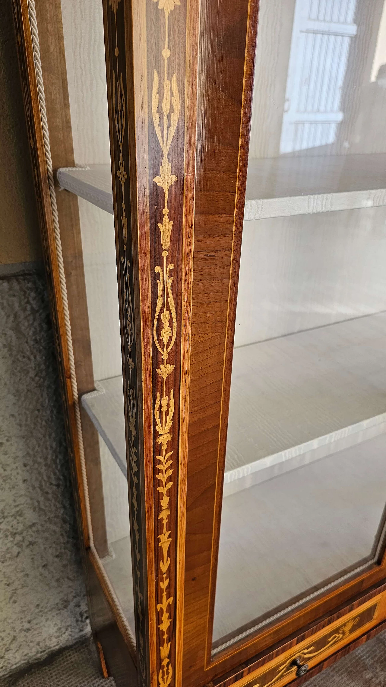 Lombard display case in walnut with boxwood inlay, early 20th century 5