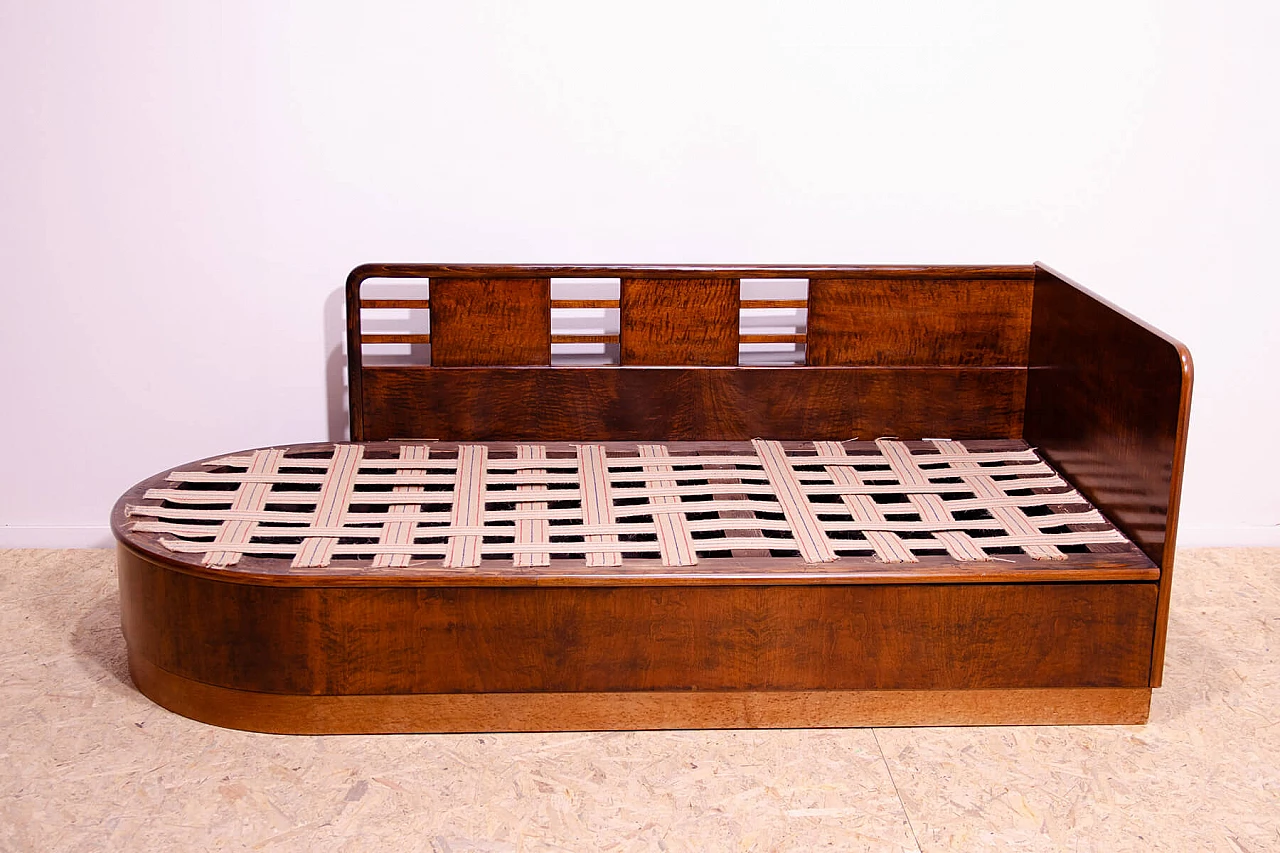 Czechoslovakian Art Déco walnut veneered sofa, 1930s 10
