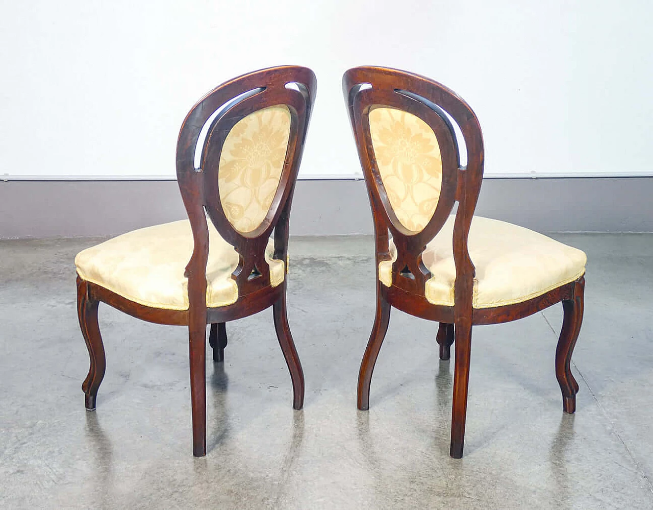 Coppia di sedie Luigi Filippo in legno massello di noce, '800 7