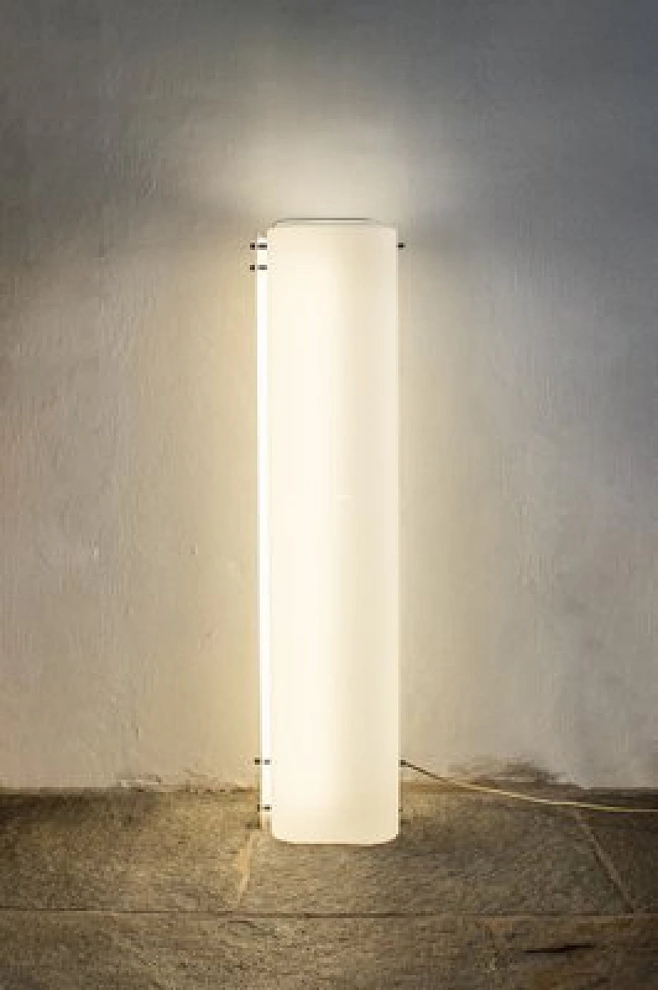 Acrylic glass Polsino floor lamp by Gio Ponti for Guzzini, 1960s 4