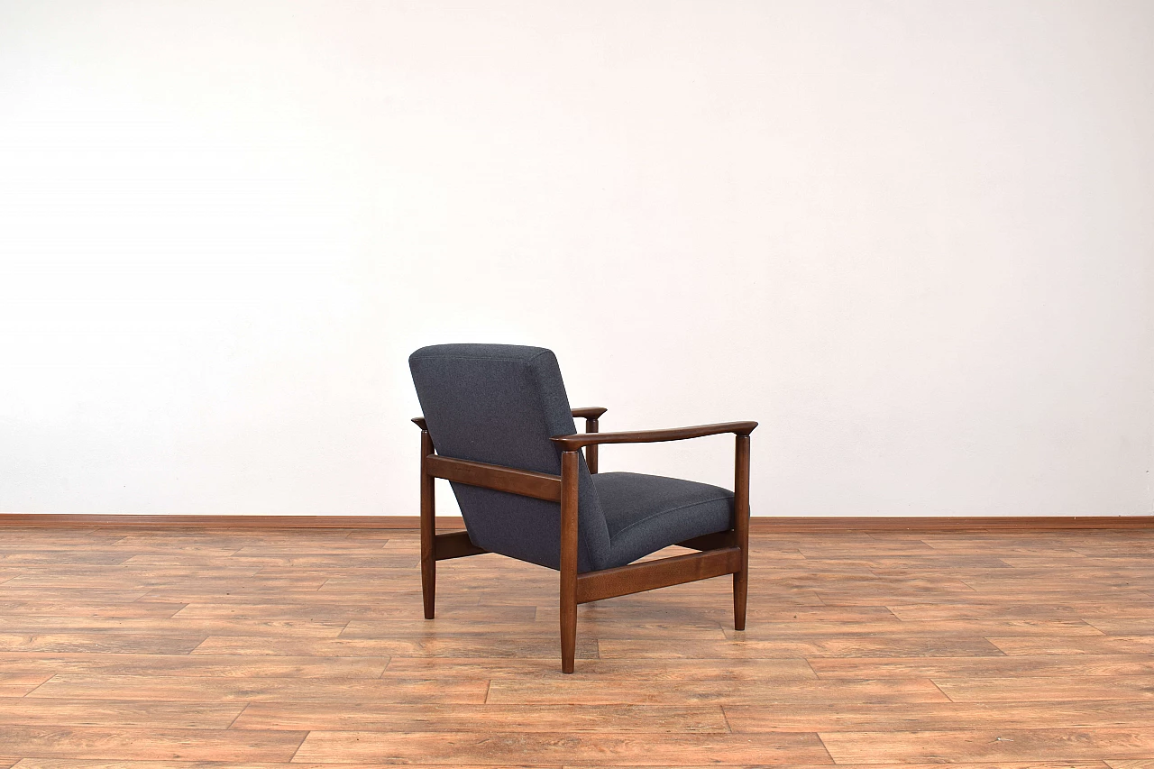 Pair of GFM-142 armchairs by Edmund Homa for Gościcińska Fabryka Mebli, 1960s 9