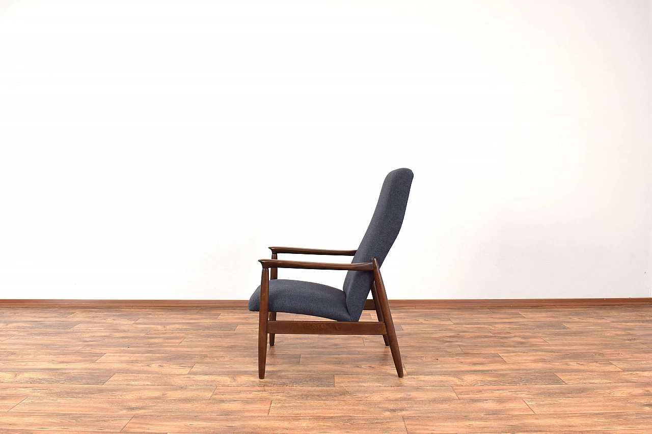 Pair of GFM-64 armchairs by Edmund Homa for Gościcińska Fabryka Mebli, 1960s 8