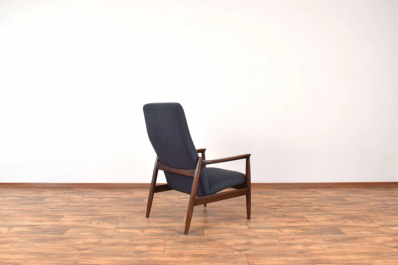 Pair of GFM-64 armchairs by Edmund Homa for Gościcińska Fabryka Mebli, 1960s 9